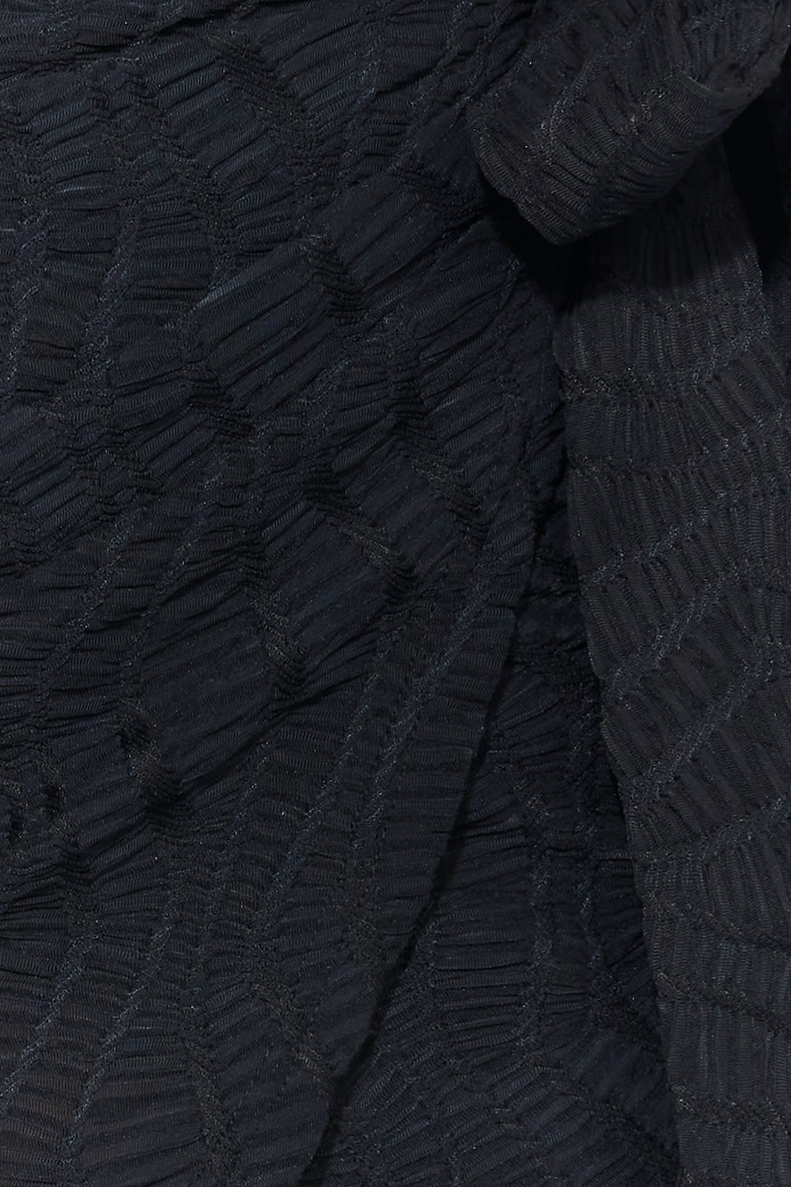 Seen First Crop Top Black